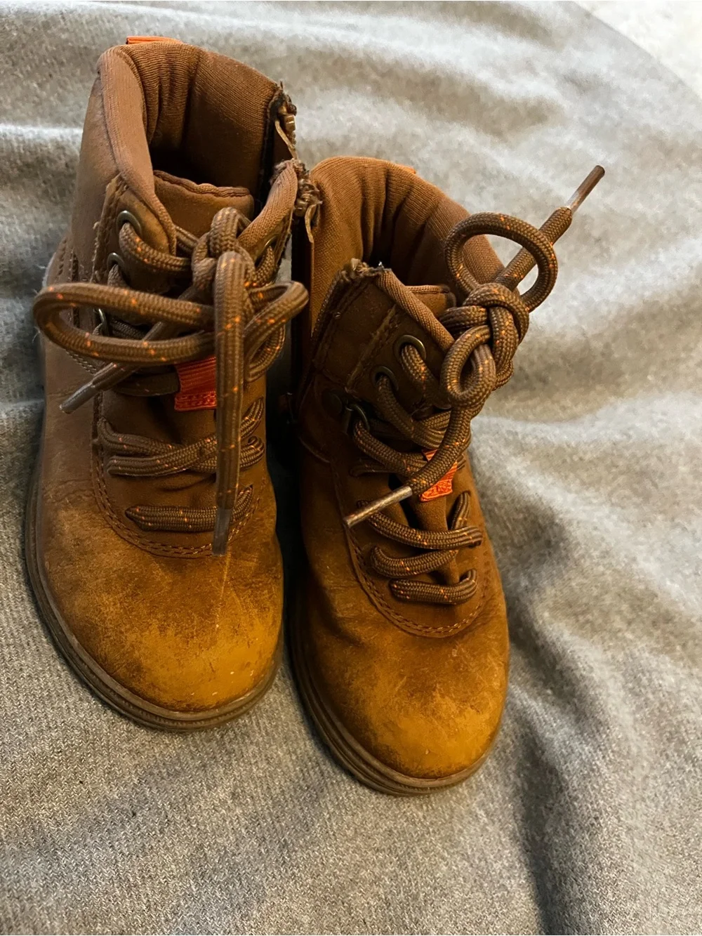 Kenneth Cole Reaction sturdy kids